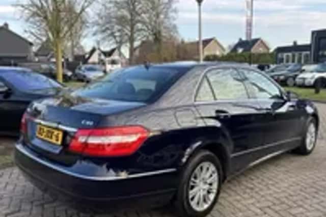 Mercedes-Benz E-Klasse (2009) thumbnail 23