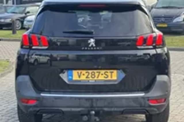 Peugeot 5008 (2017) thumbnail 25