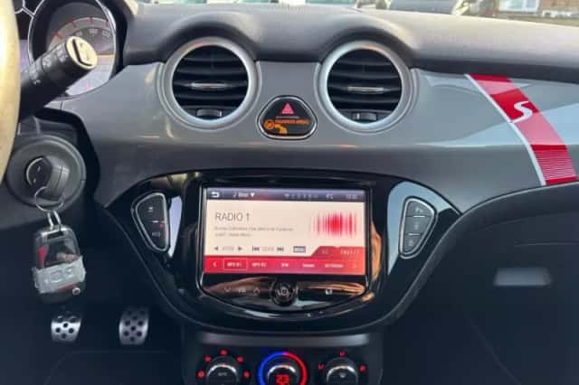 Opel Adam (2015) thumbnail 18