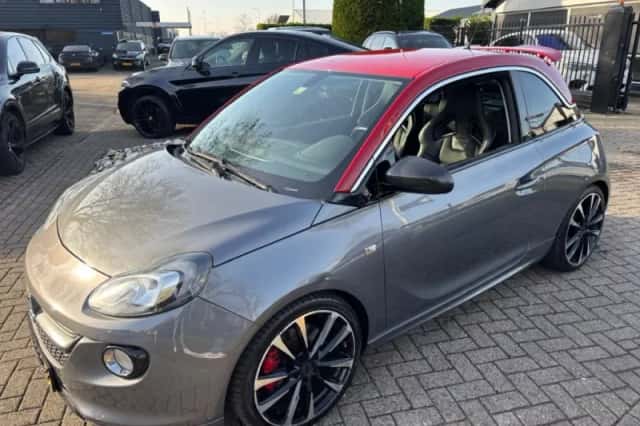 Opel Adam (2015) thumbnail 4