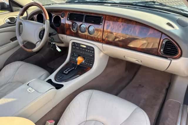 Jaguar XK8 (1999) thumbnail 11