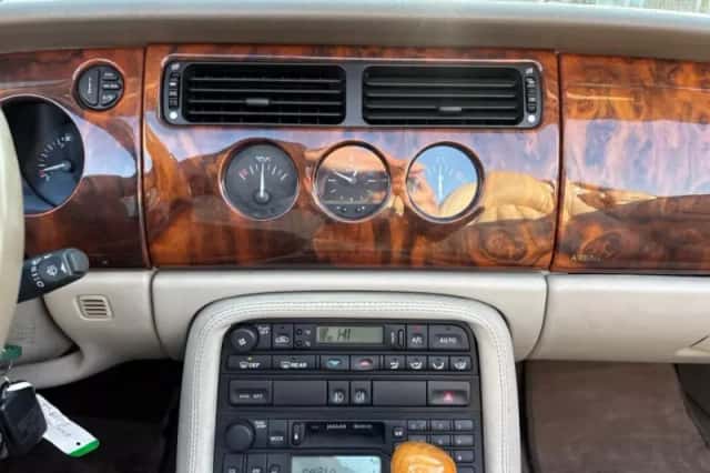 Jaguar XK8 (1999) thumbnail 19