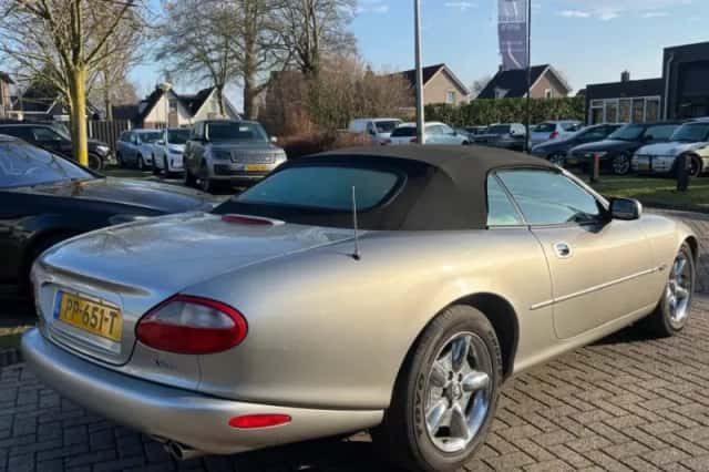 Jaguar XK8 (1999) thumbnail 10