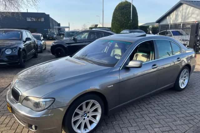 BMW 7-Serie (2005) thumbnail 2