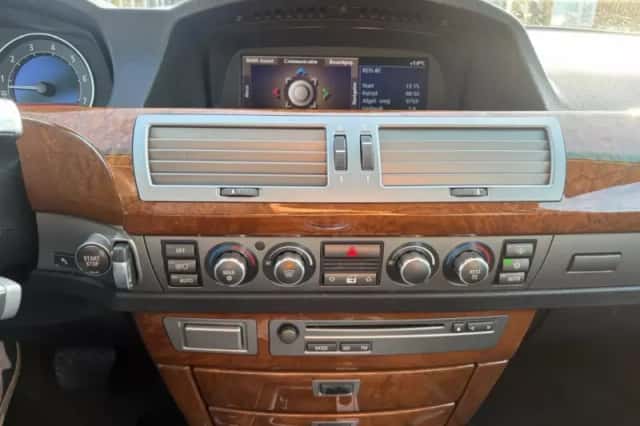 BMW 7-Serie (2005) thumbnail 18