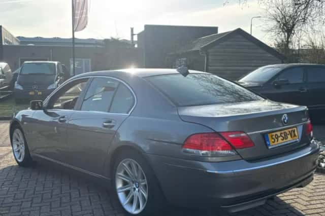 BMW 7-Serie (2005) thumbnail 6