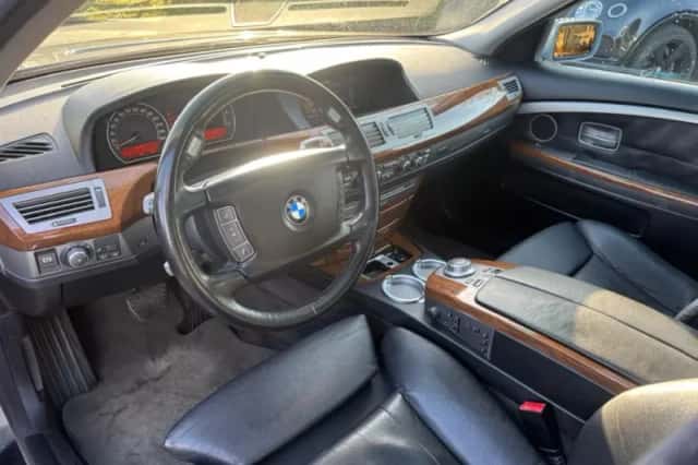 BMW 7-Serie (2005) thumbnail 9