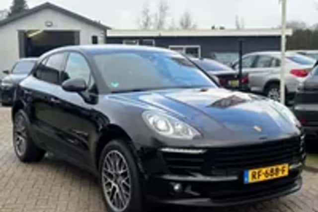 Porsche Macan (2016) thumbnail 24