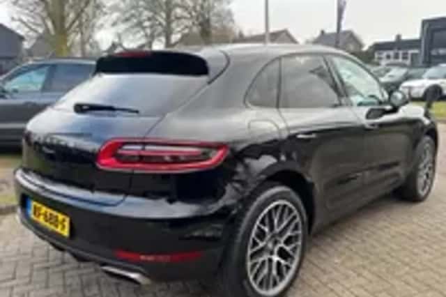 Porsche Macan (2016) thumbnail 27