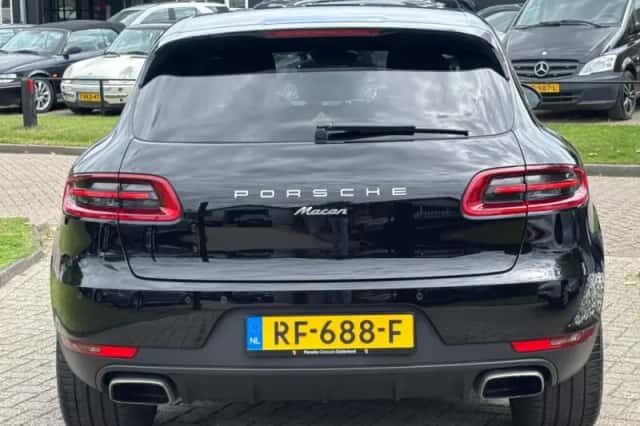 Porsche Macan (2016) thumbnail 6