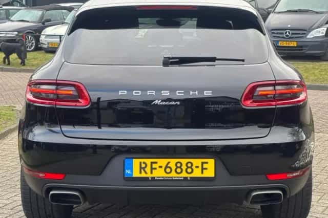 Porsche Macan (2016) thumbnail 7