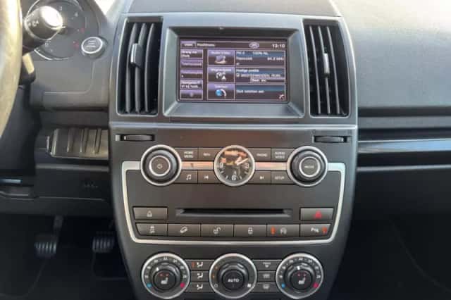Land Rover Freelander (2013) thumbnail 15