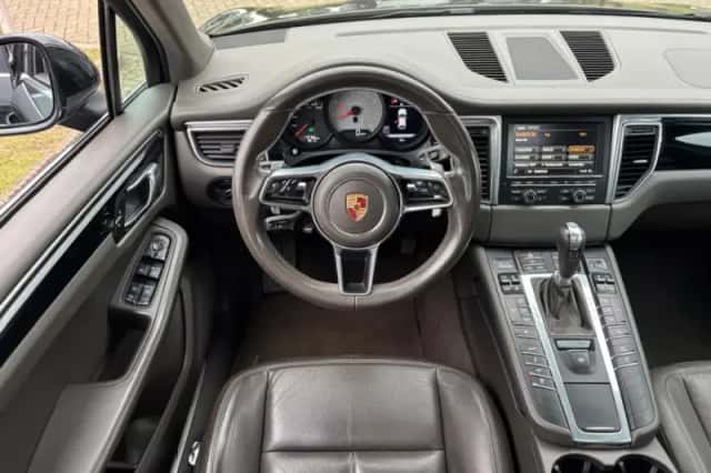 Porsche Macan (2014) thumbnail 9
