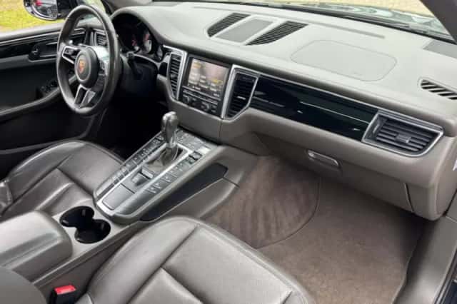 Porsche Macan (2014) thumbnail 10