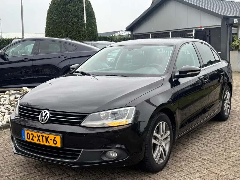 Volkswagen Jetta (2012) — foto 1