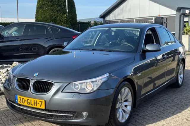 BMW 5-Serie (2008) thumbnail 1