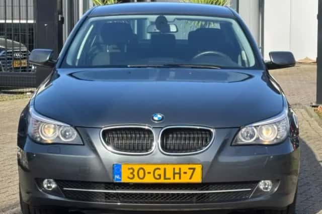 BMW 5-Serie (2008) thumbnail 2