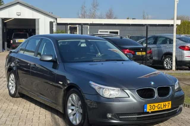 BMW 5-Serie (2008) thumbnail 3