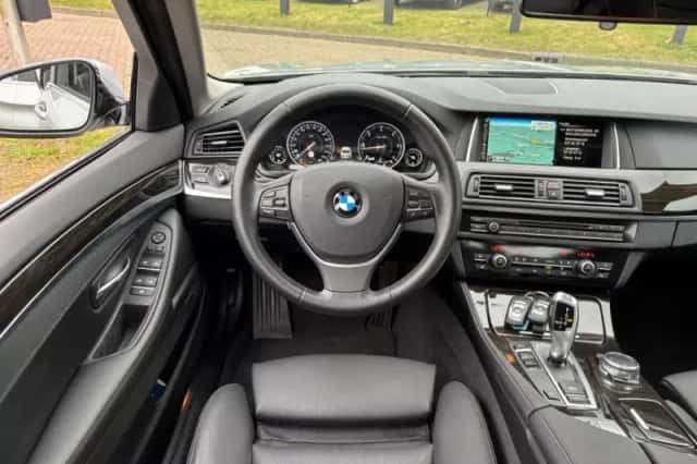 BMW 5-Serie (2016) thumbnail 12