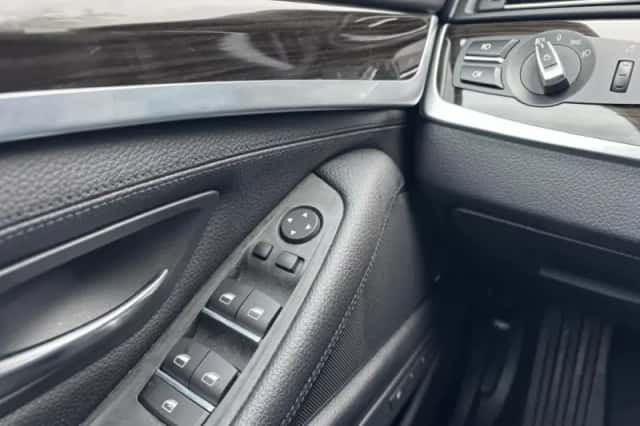BMW 5-Serie (2016) thumbnail 17