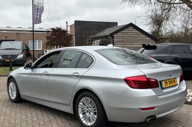 BMW 5-Serie (2016) thumbnail 8