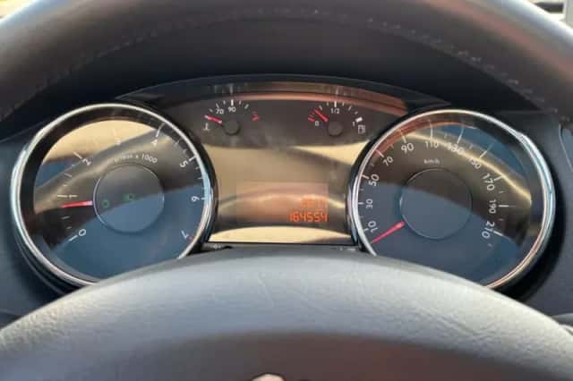 Peugeot 5008 (2014) thumbnail 17