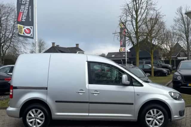 Volkswagen Caddy (2014) thumbnail 4