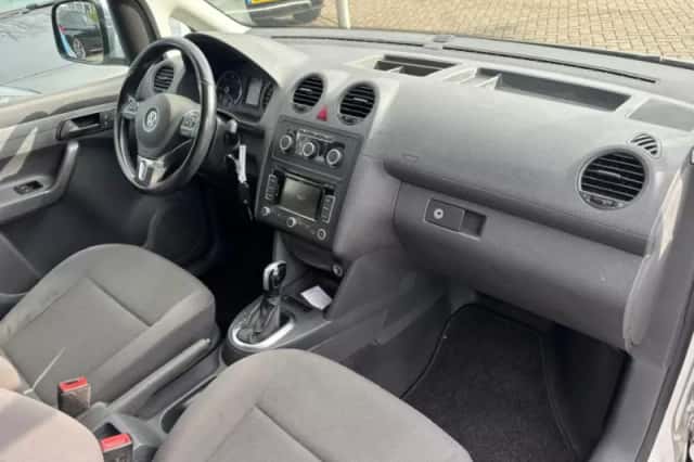 Volkswagen Caddy (2014) thumbnail 10