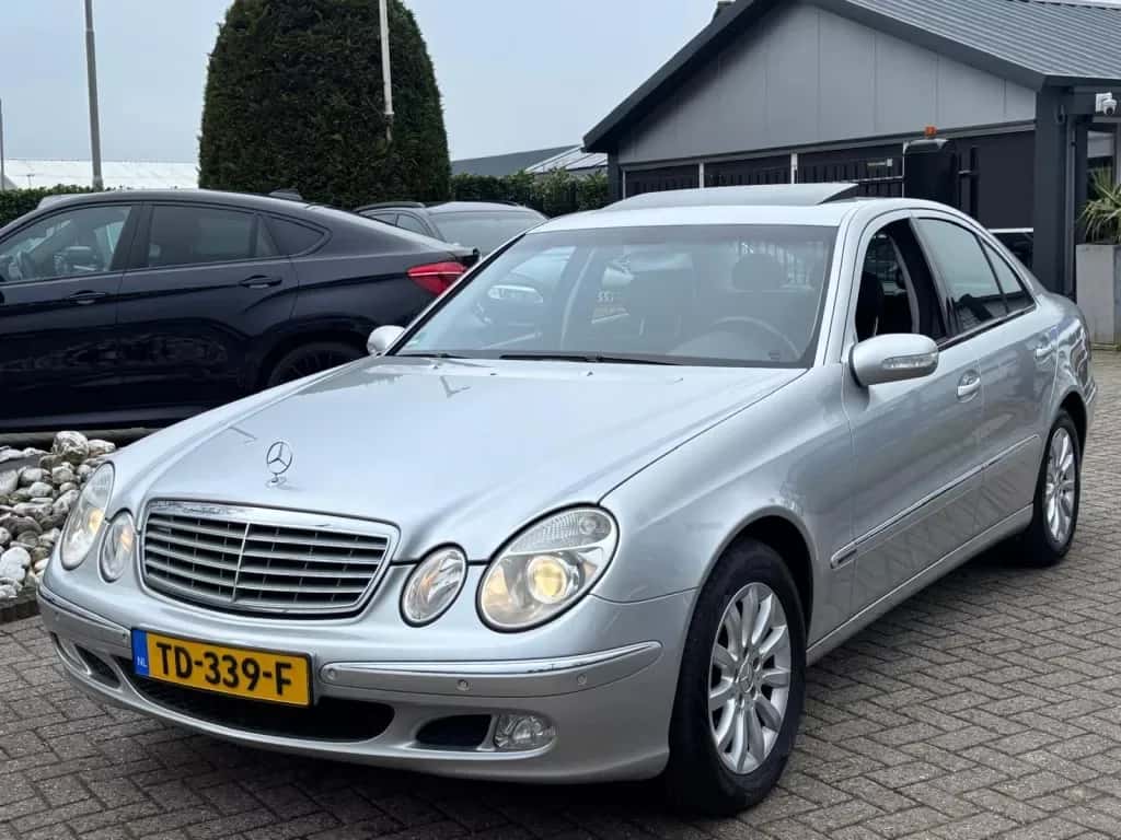 Mercedes-Benz E-Klasse (2002) — foto 1