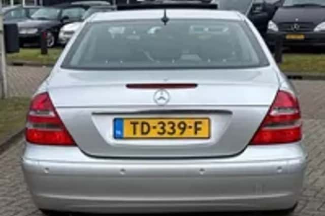 Mercedes-Benz E-Klasse (2002) thumbnail 24