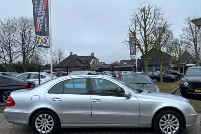 Mercedes-Benz E-Klasse (2002) thumbnail 4