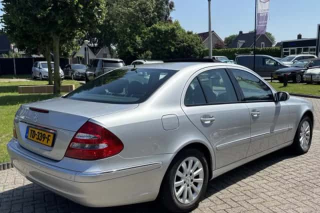 Mercedes-Benz E-Klasse (2002) thumbnail 5