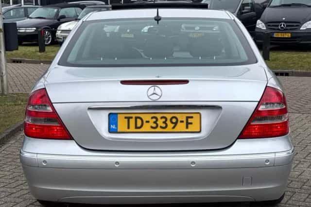 Mercedes-Benz E-Klasse (2002) thumbnail 6