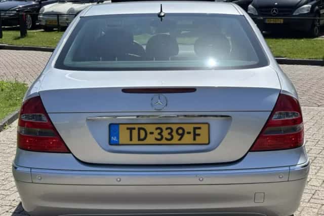 Mercedes-Benz E-Klasse (2002) thumbnail 6