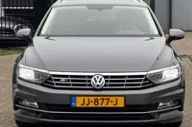 Volkswagen Passat (2016) thumbnail 23