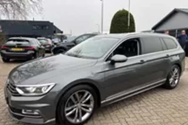 Volkswagen Passat (2016) thumbnail 27