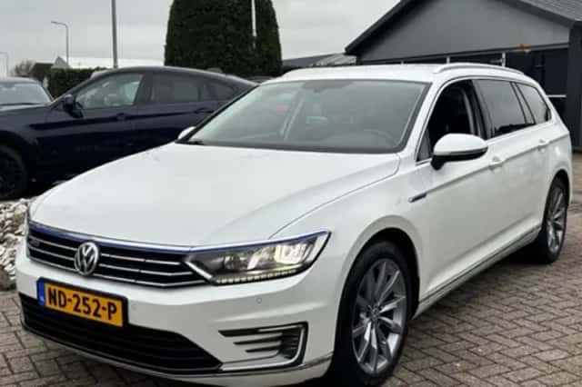 Volkswagen Passat (2016) thumbnail 31