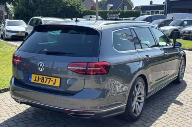 Volkswagen Passat (2016) thumbnail 5