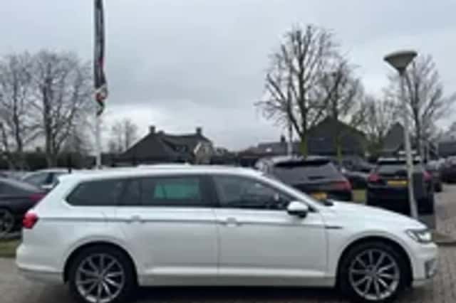 Volkswagen Passat (2016) thumbnail 26