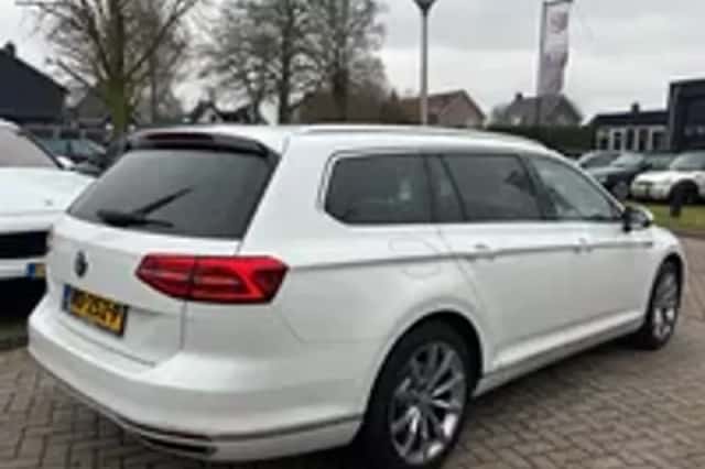 Volkswagen Passat (2016) thumbnail 27