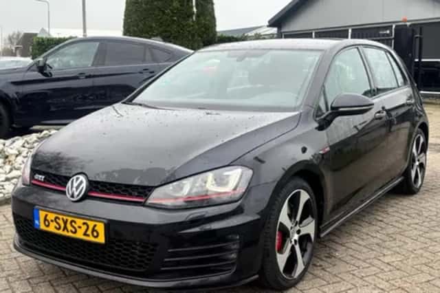 Volkswagen Passat (2016) thumbnail 31