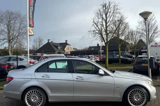 Mercedes-Benz C-Klasse (2008) thumbnail 4