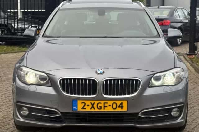 BMW 5-Serie (2014) thumbnail 2