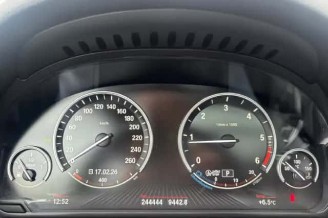 BMW 5-Serie (2014) thumbnail 13