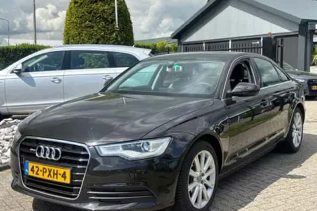 BMW 5-Serie (2014) thumbnail 26