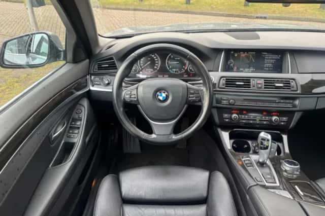BMW 5-Serie (2014) thumbnail 9