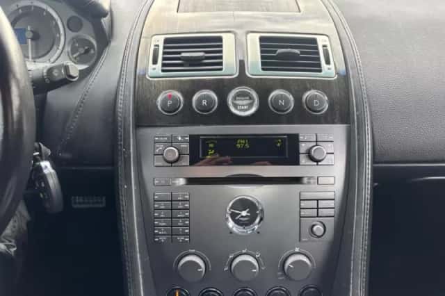 Aston Martin DB9 (2005) thumbnail 18