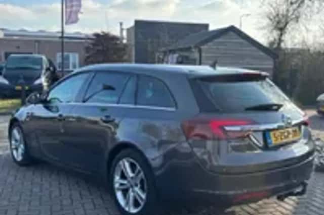 Opel Insignia Sports Tourer (2015) thumbnail 23
