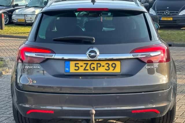 Opel Insignia Sports Tourer (2015) thumbnail 8