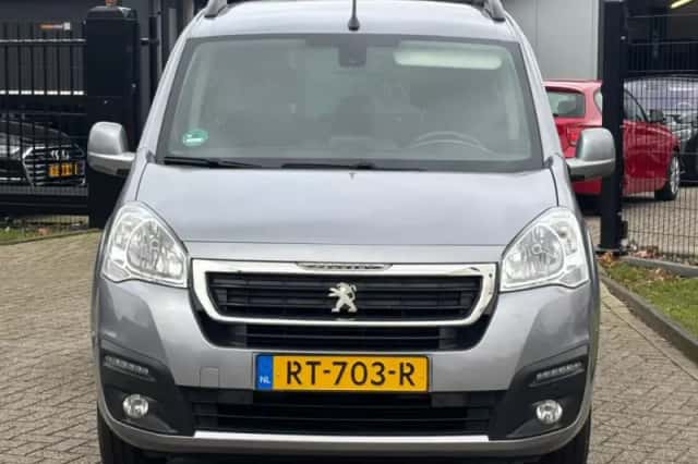Peugeot Partner (2018) thumbnail 2